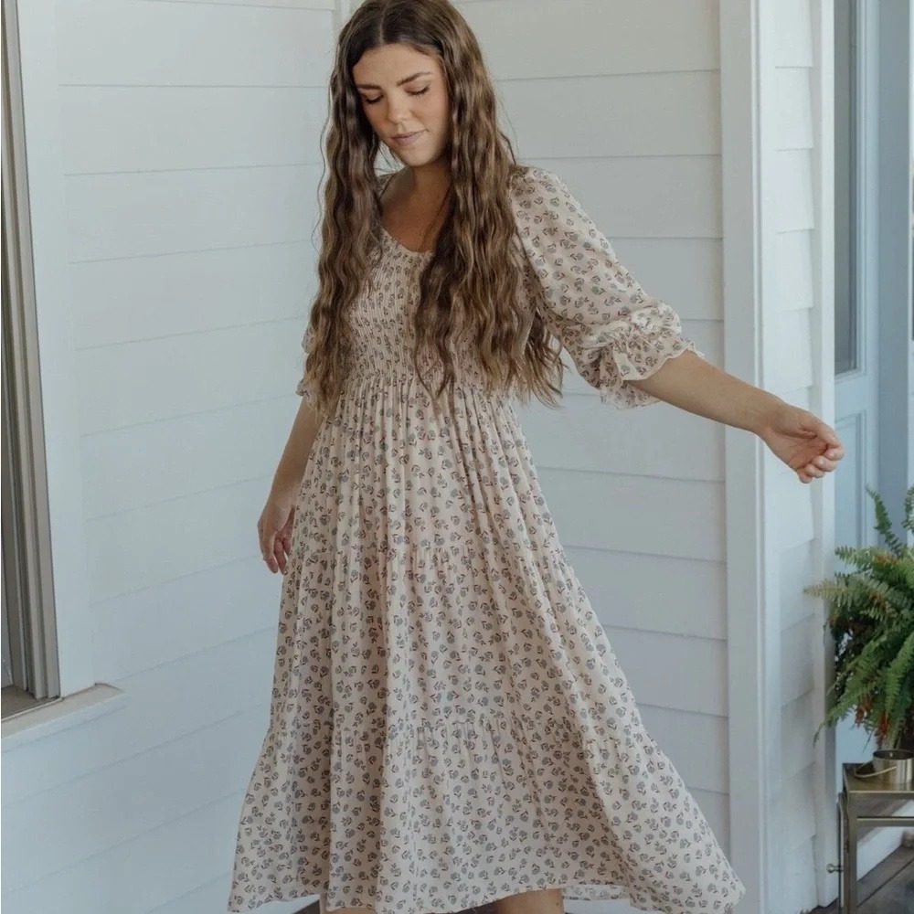 Neuflora Everett Dress Floral Smocked Midi Large